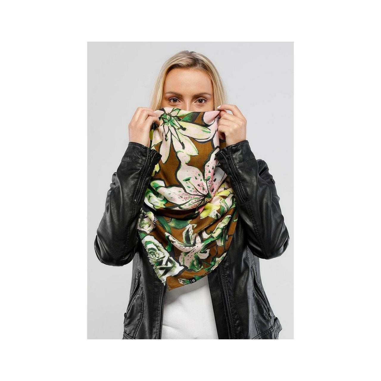 SCIARPA FRAAS 613006 | Indossato | SALOTTO SHOP