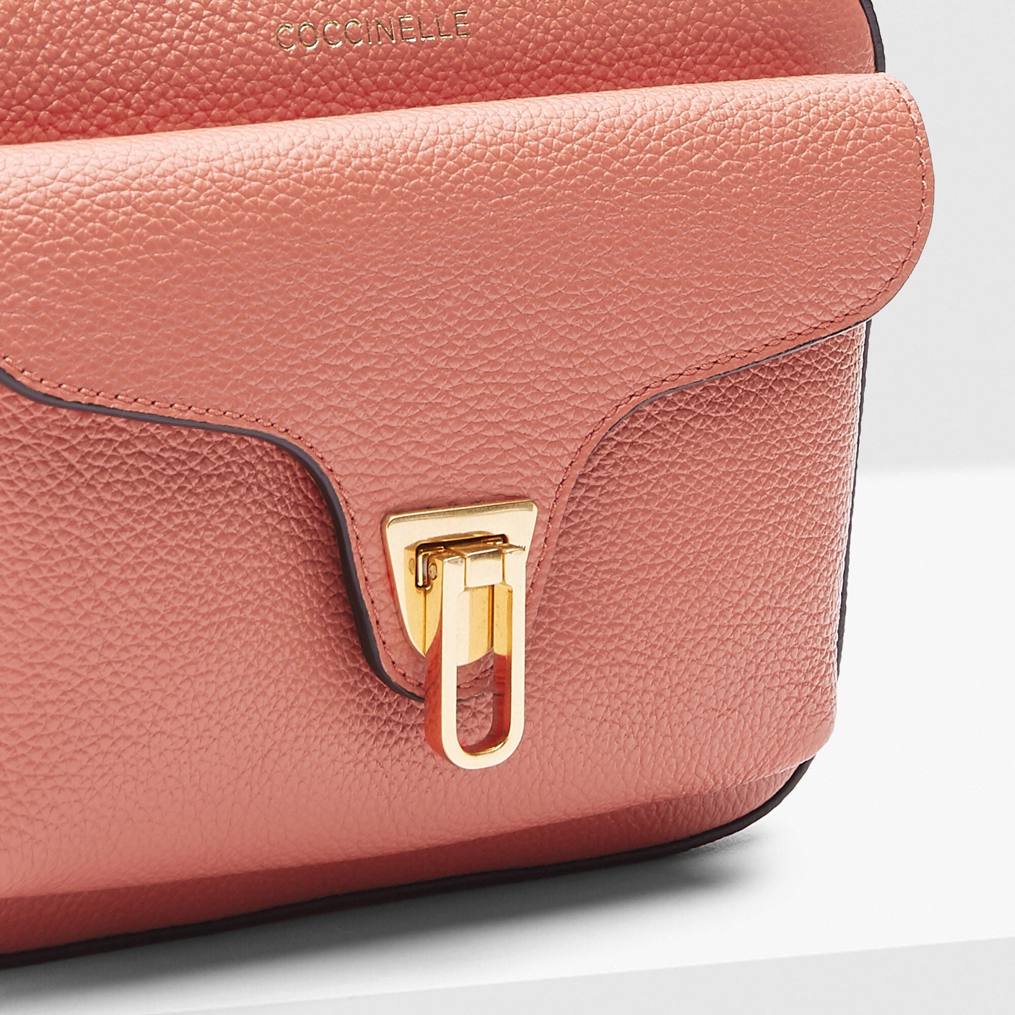 BORSA COCCINELLE BEAT SOFT LITCHI