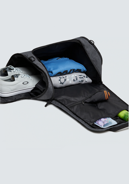BORSA OAKLEY ENDURO 2.0 COLORE GRIGIO/NERO