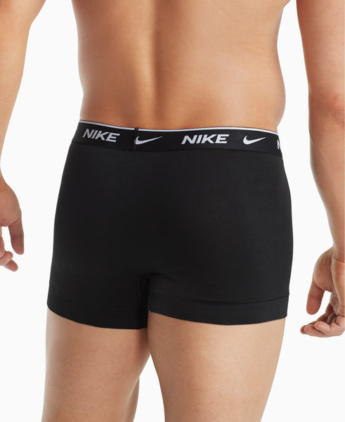 BOXER NIKE TRUNK IN CONFEZIONE DA TRE 0000KE1008UB1 | dietro indossato | Salotto shop